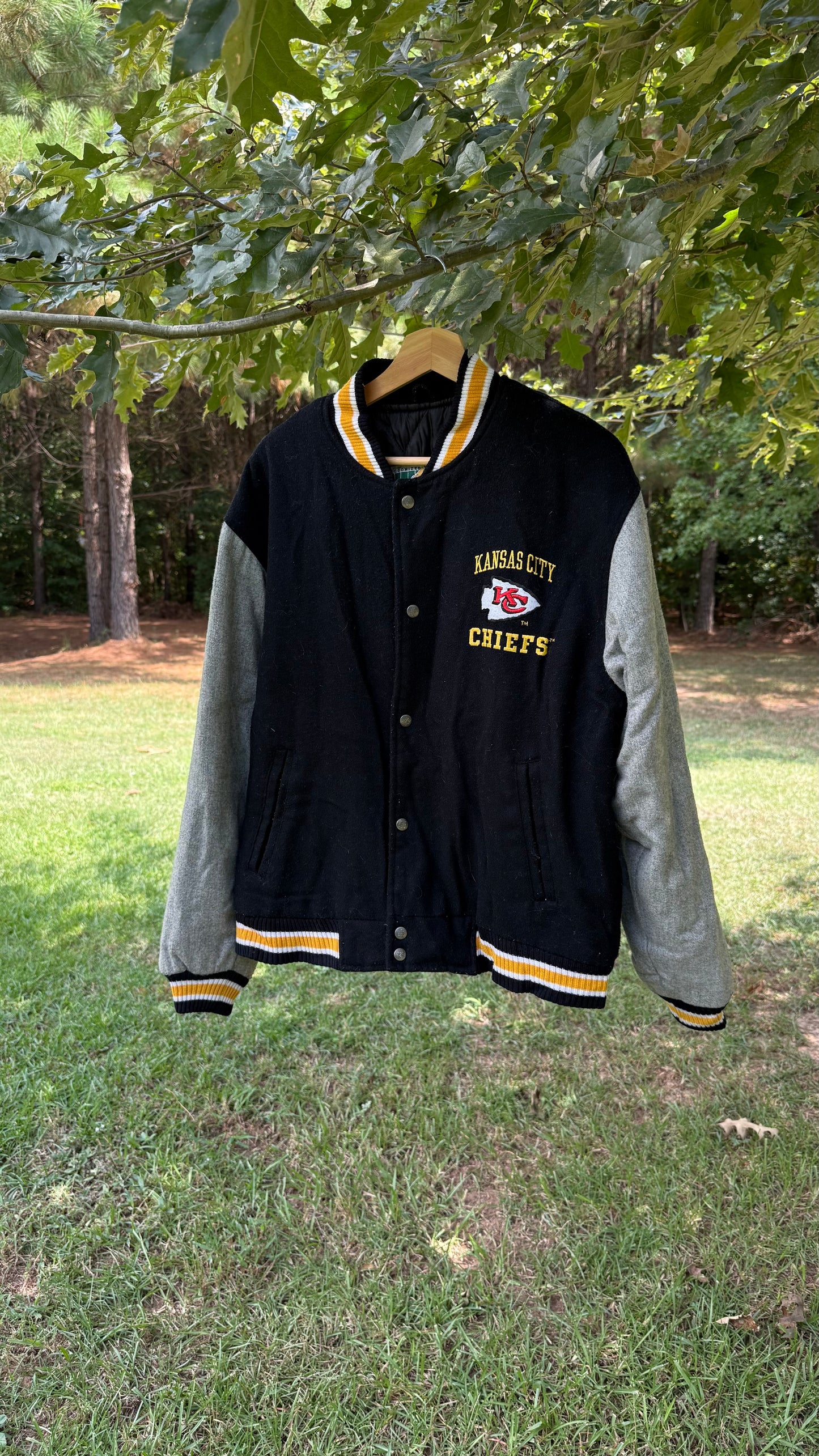 BOMBER JACKET (XL)