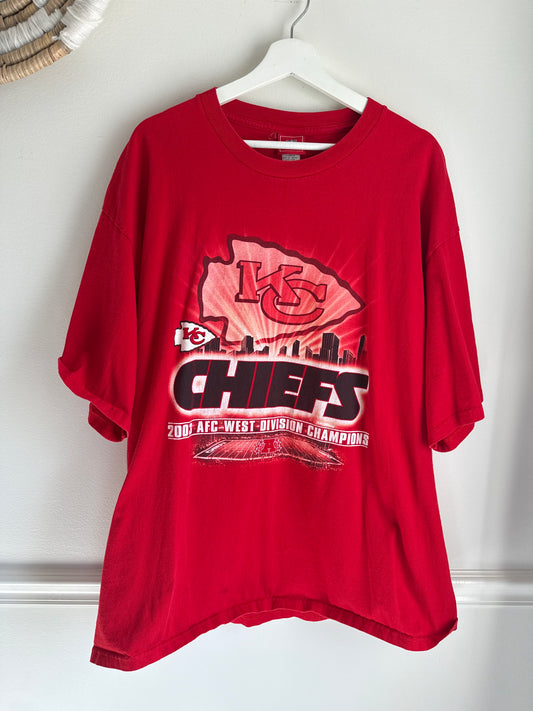 CHIEFS TEE (XXL)