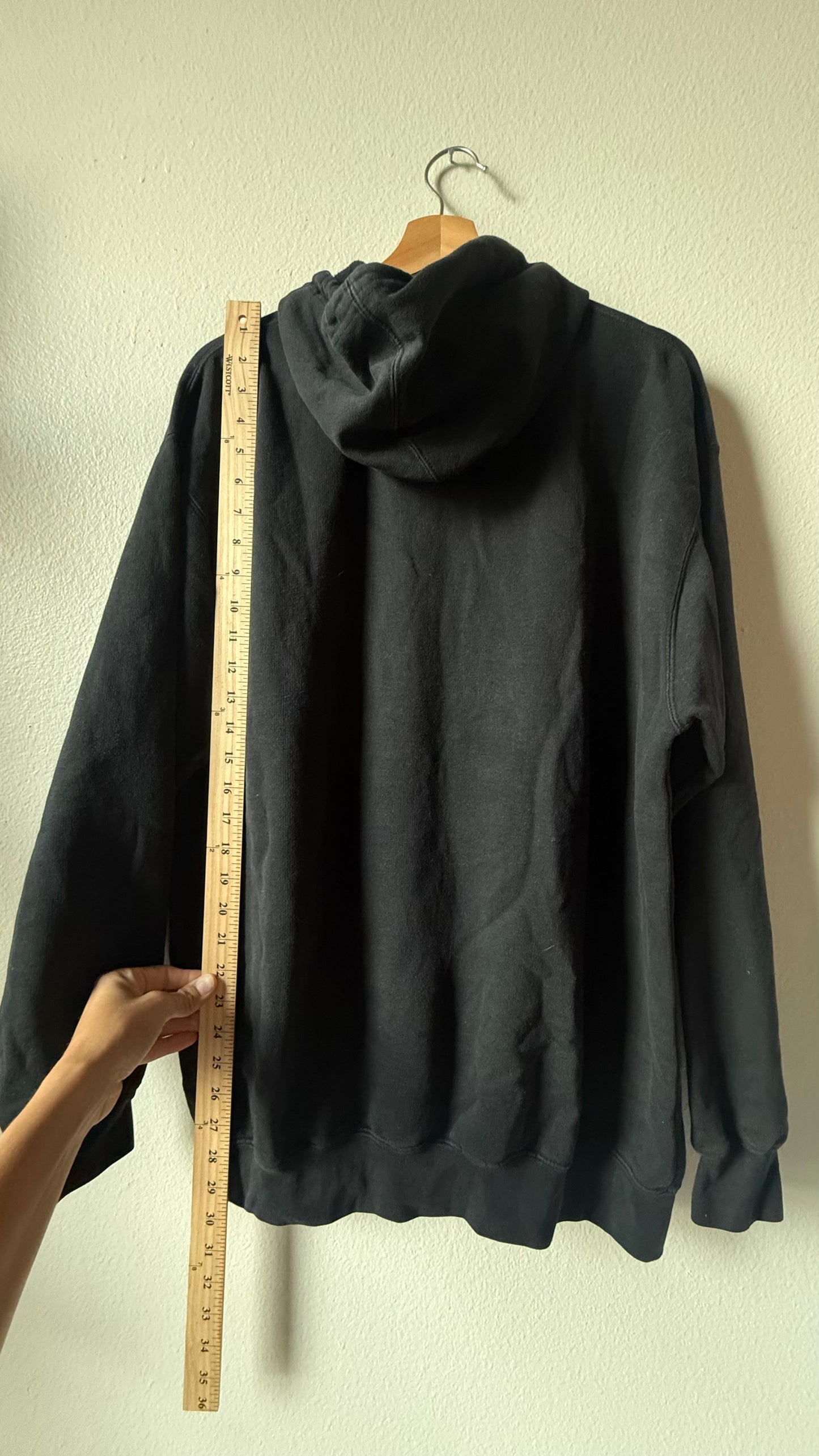 2000’s HOODIE (L)