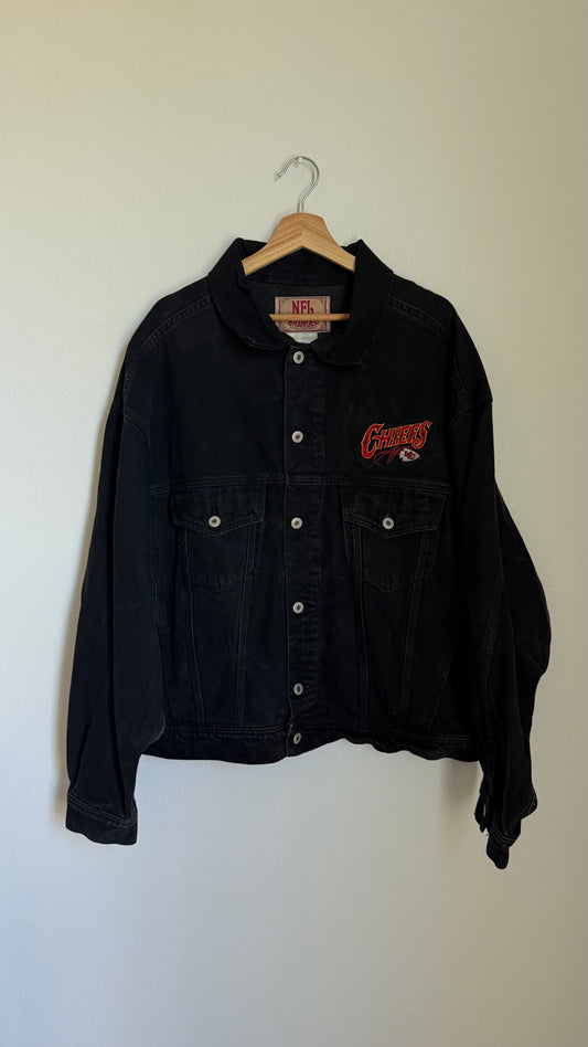 DENIM JACKET (XL)