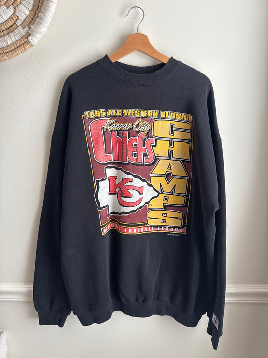 CHIEFS CREWNECK XXL