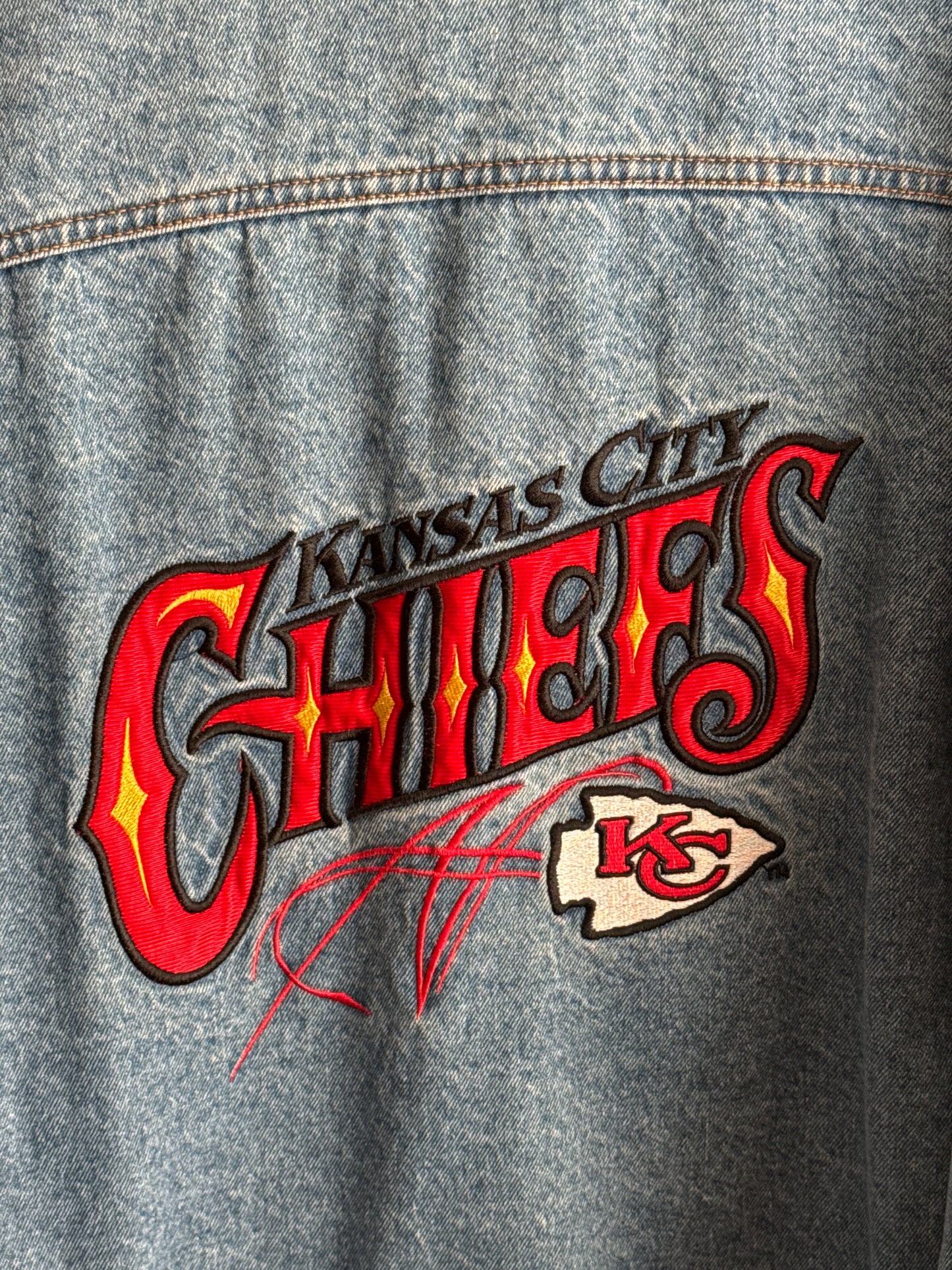 DENIM JACKET (XL)