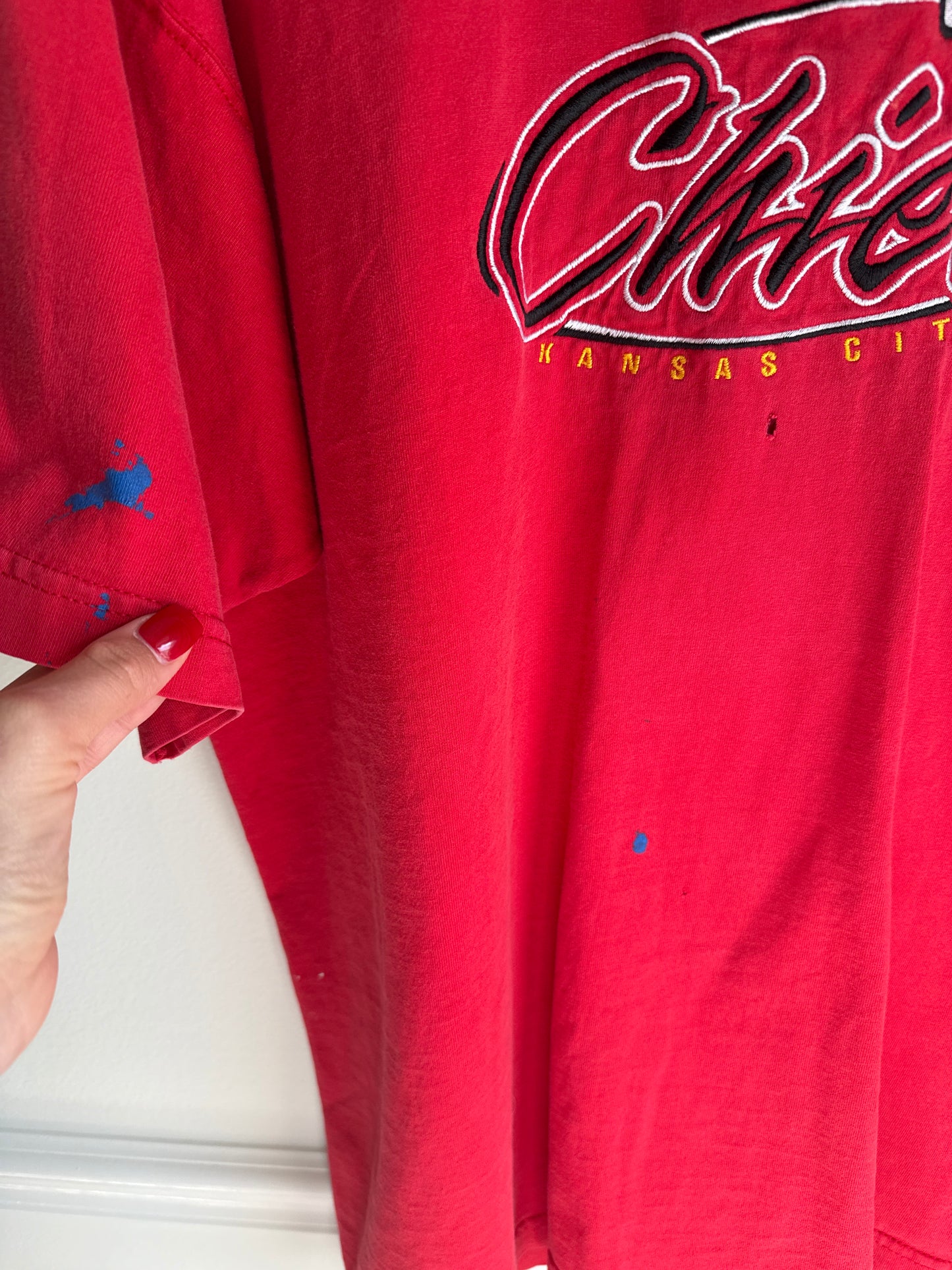 CHIEFS TEE (XL)