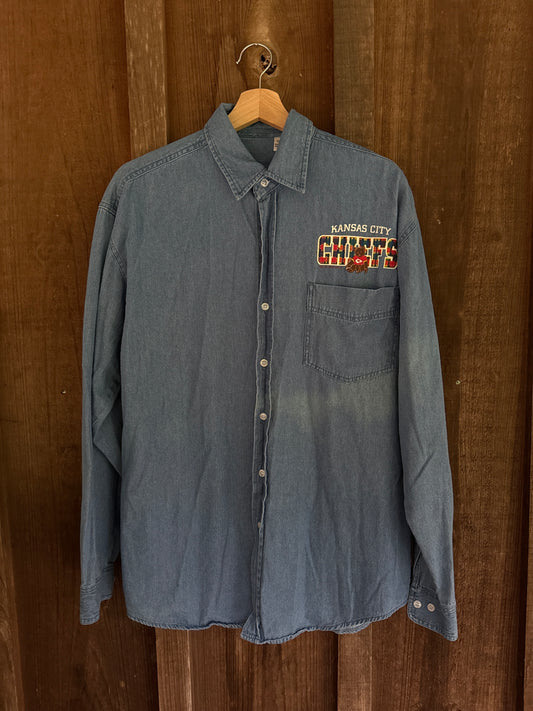 DENIM BUTTOM UP (M)