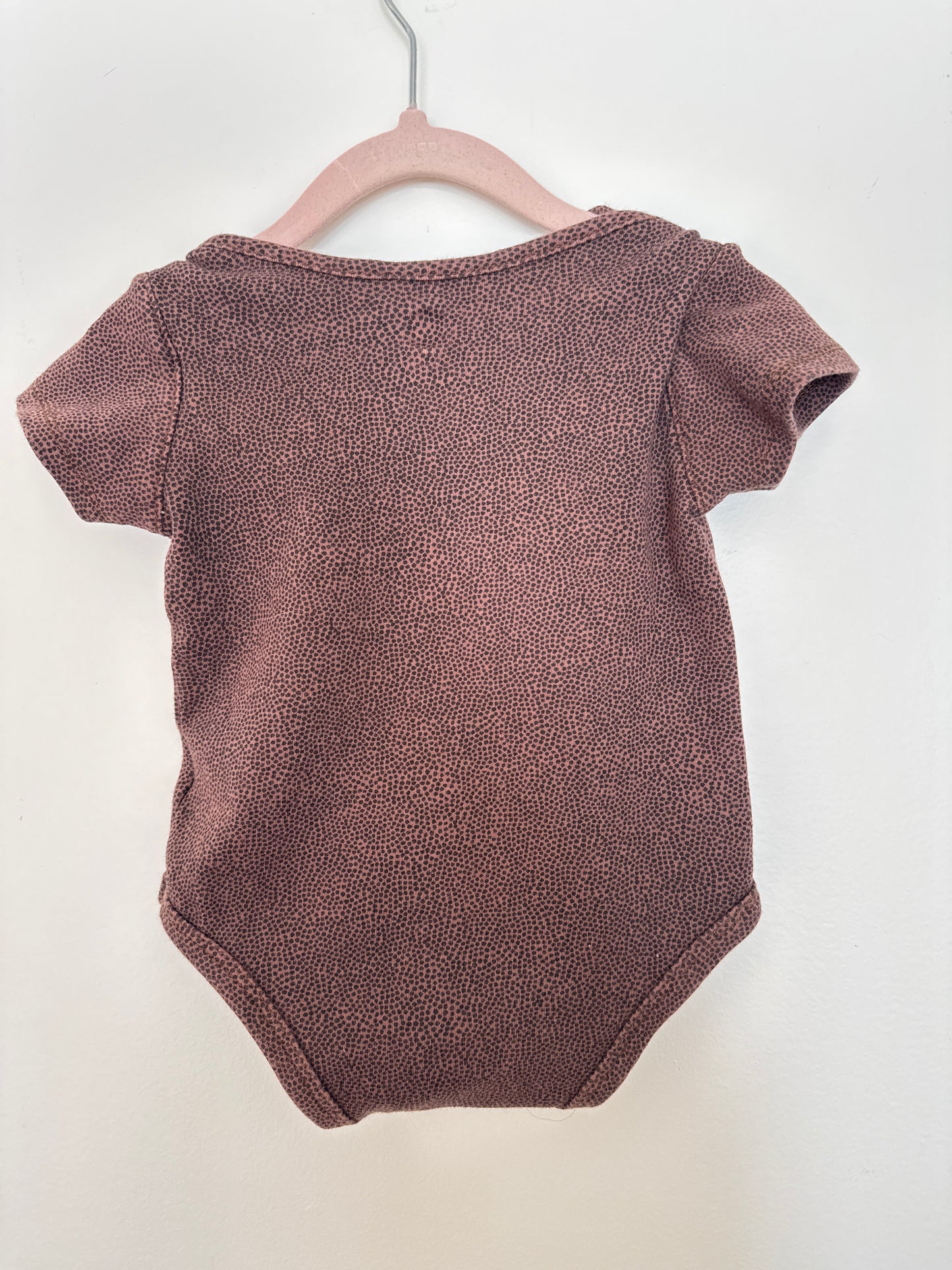 ONESIE 24m
