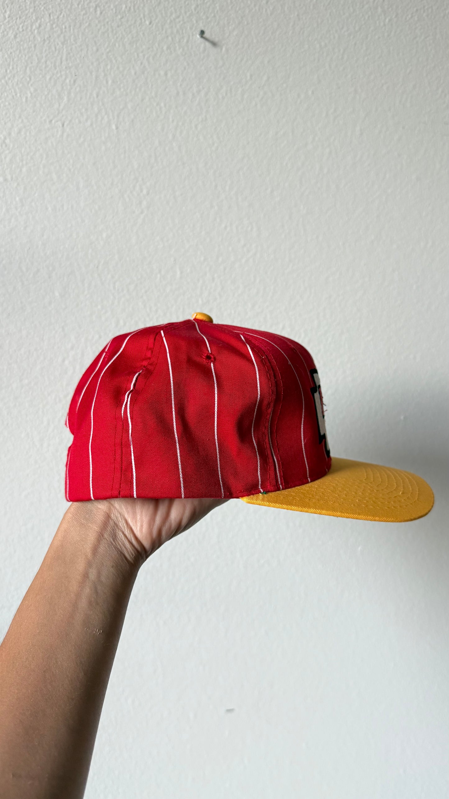 VINTAGE CHIEFS HAT
