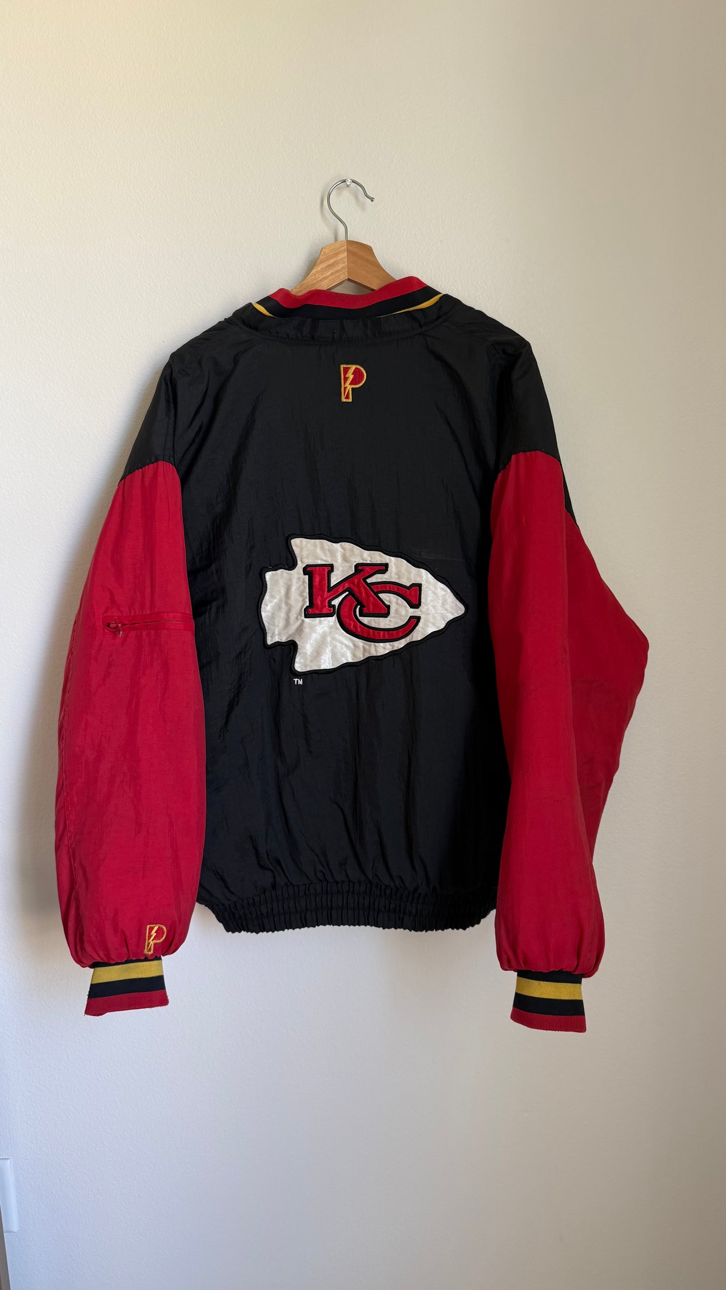 REVERSIBLE PUFFER JACKET (XL)