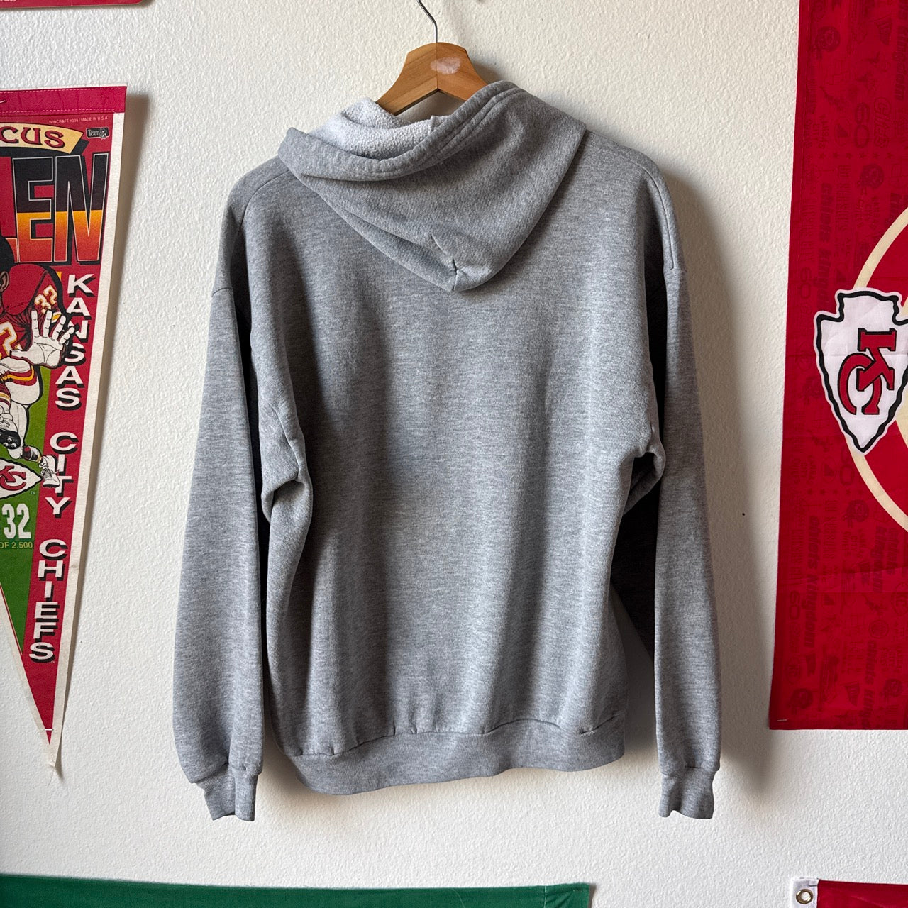 2000’s HOODIE (M)
