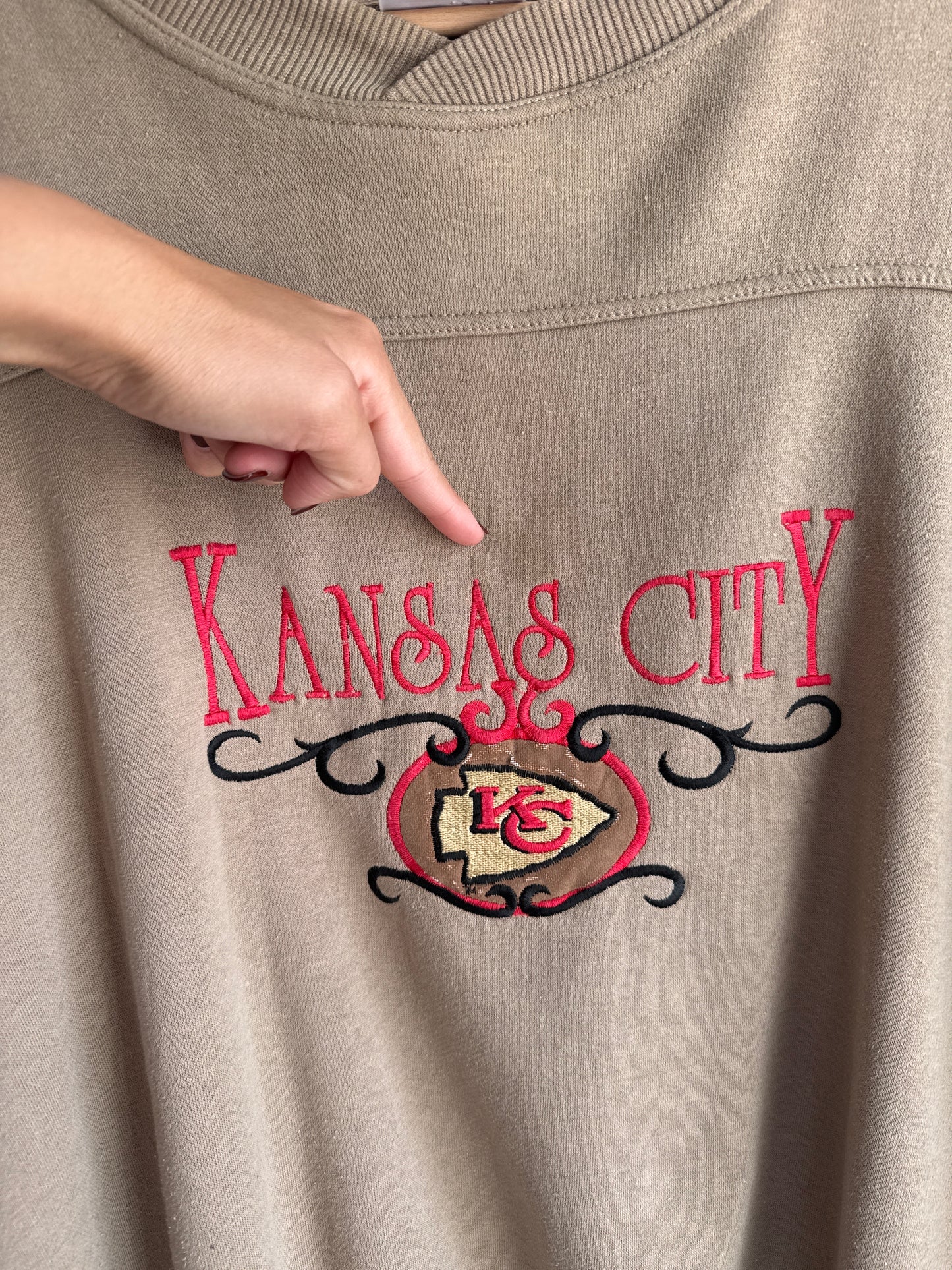 CHIEFS CREWNECK