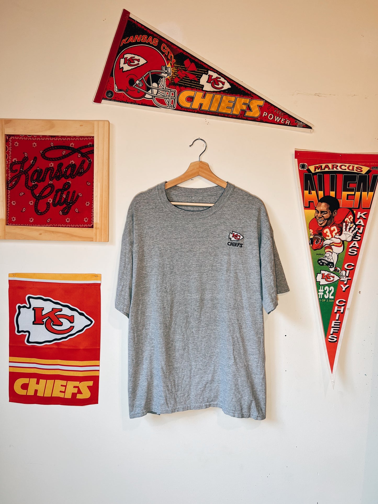 CHIEFS TEE