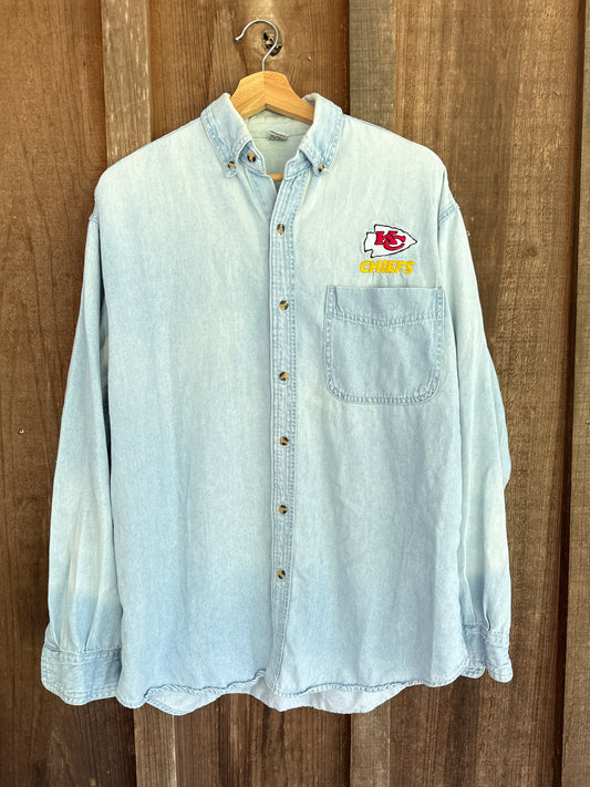 DENIM BUTTOM UP (M)