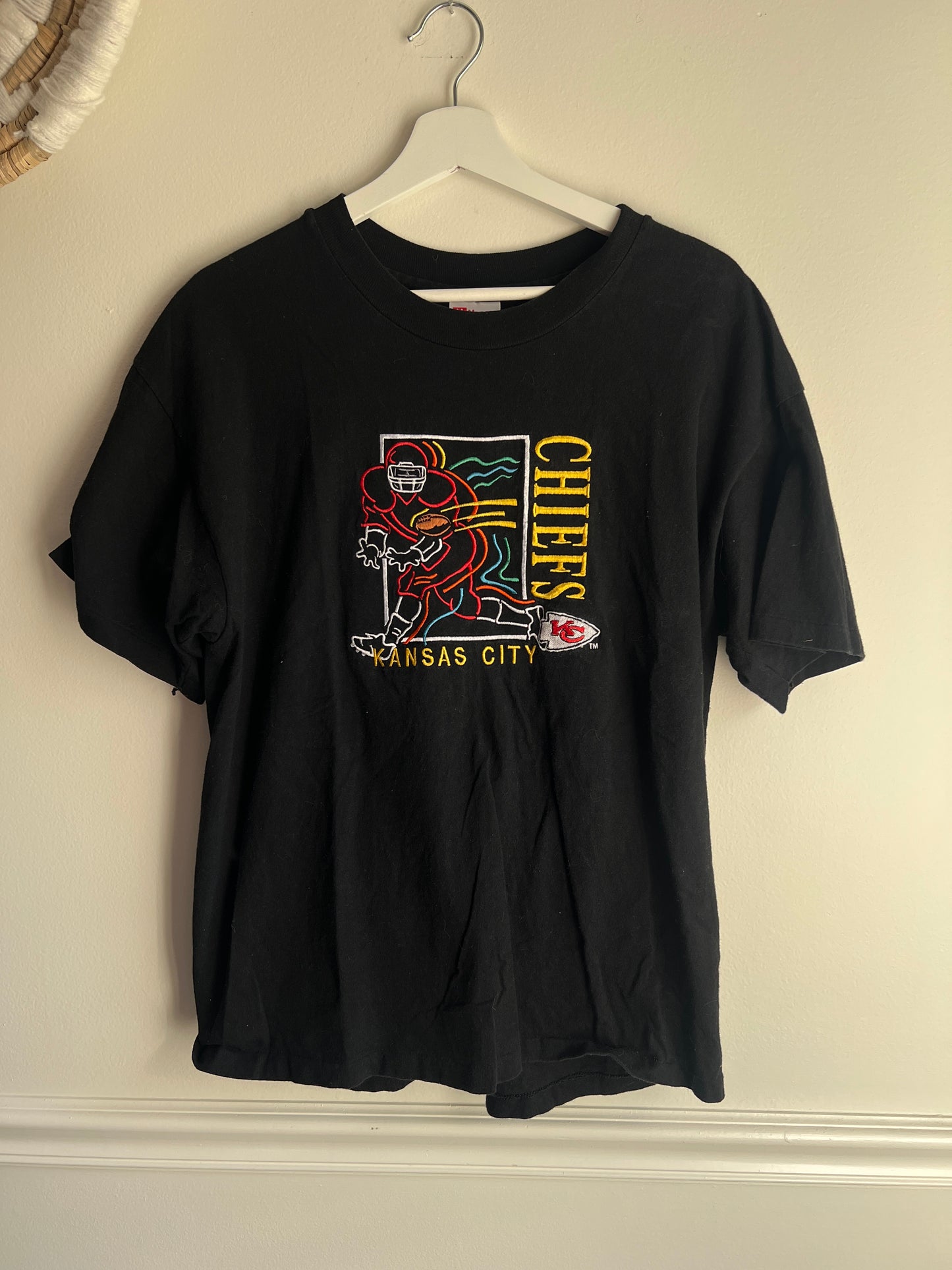 CHIEFS TEE