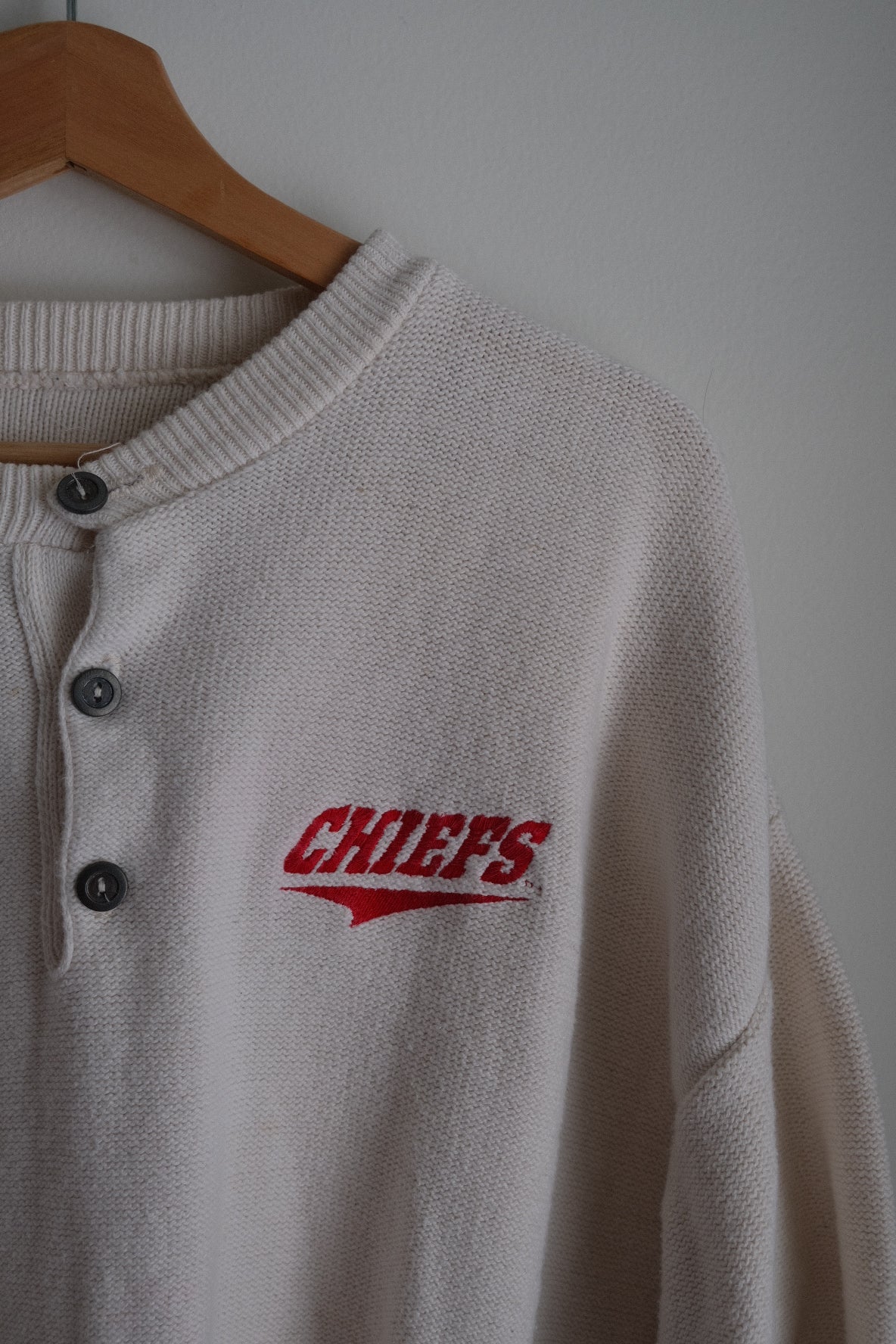 KNIT SWEATER