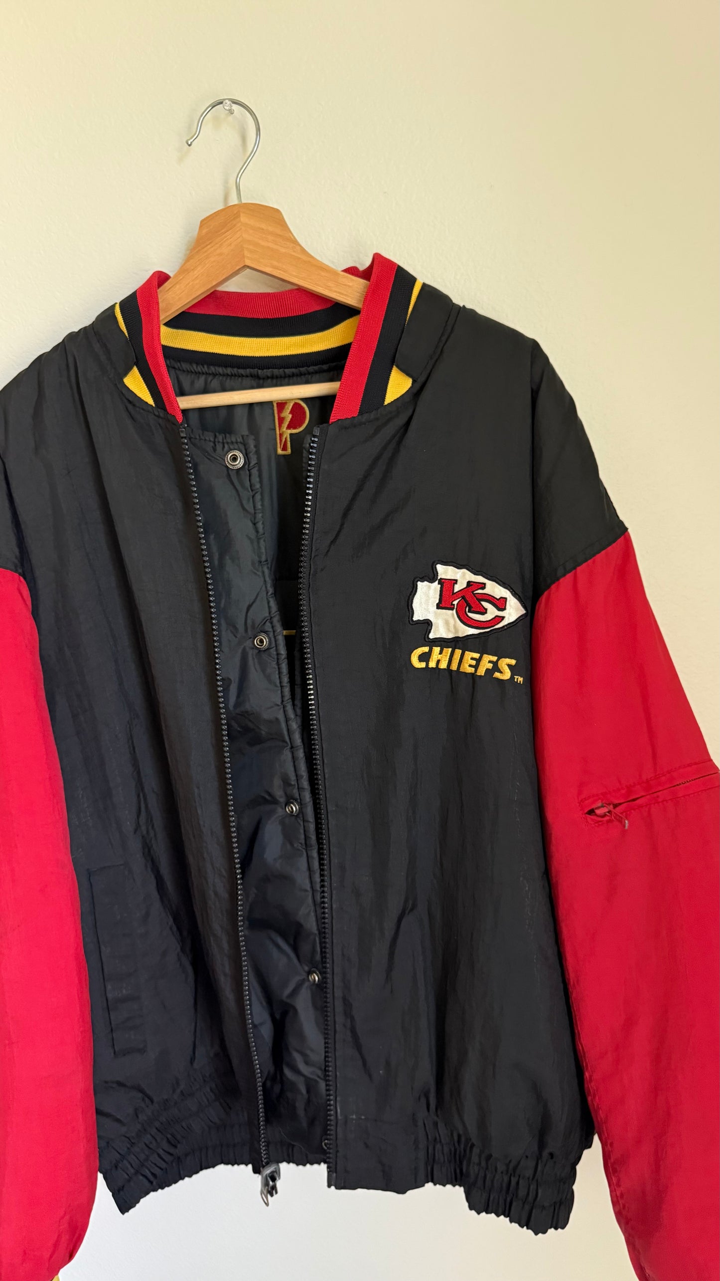 REVERSIBLE PUFFER JACKET (XL)