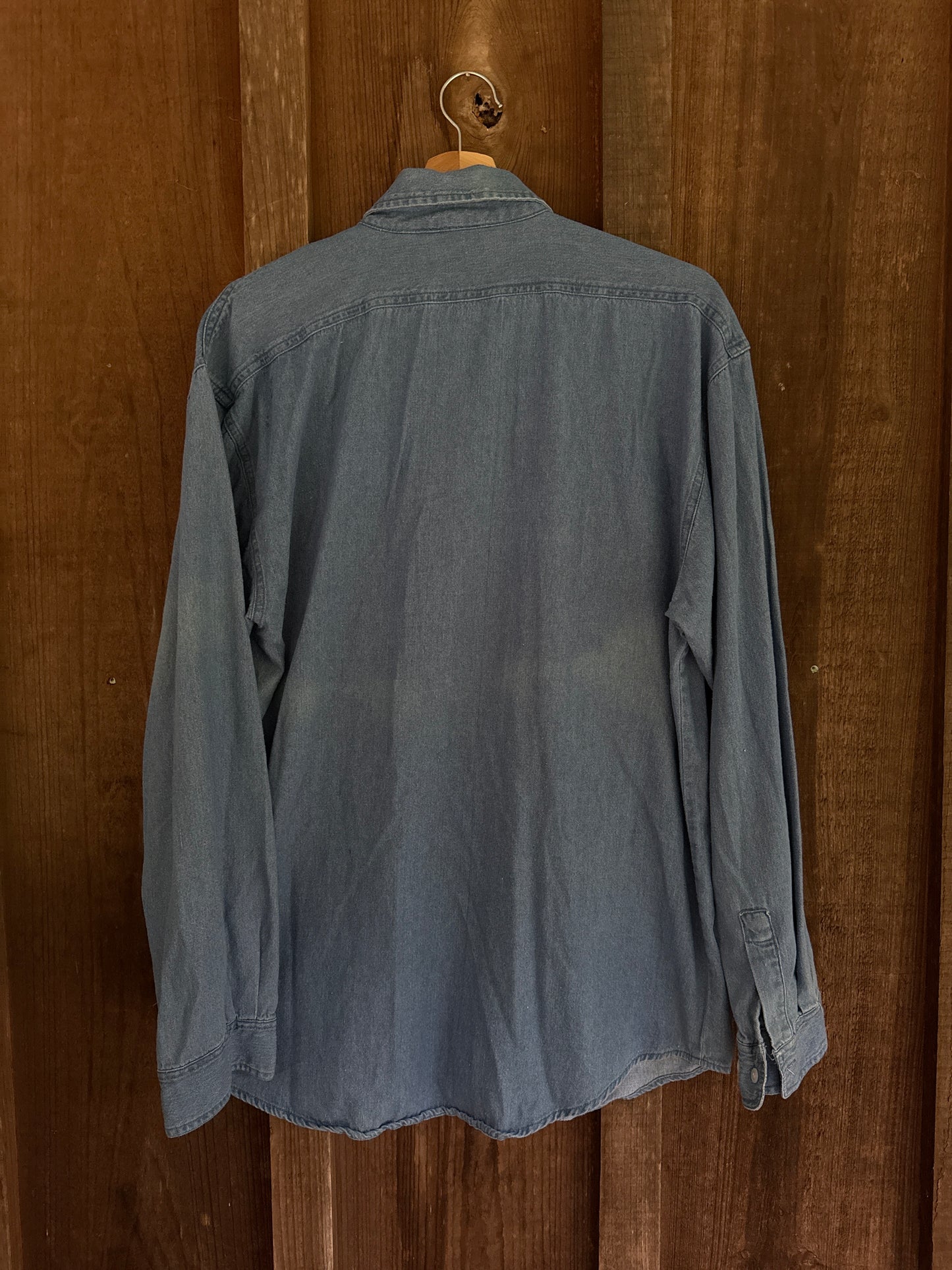 DENIM BUTTOM UP (M)