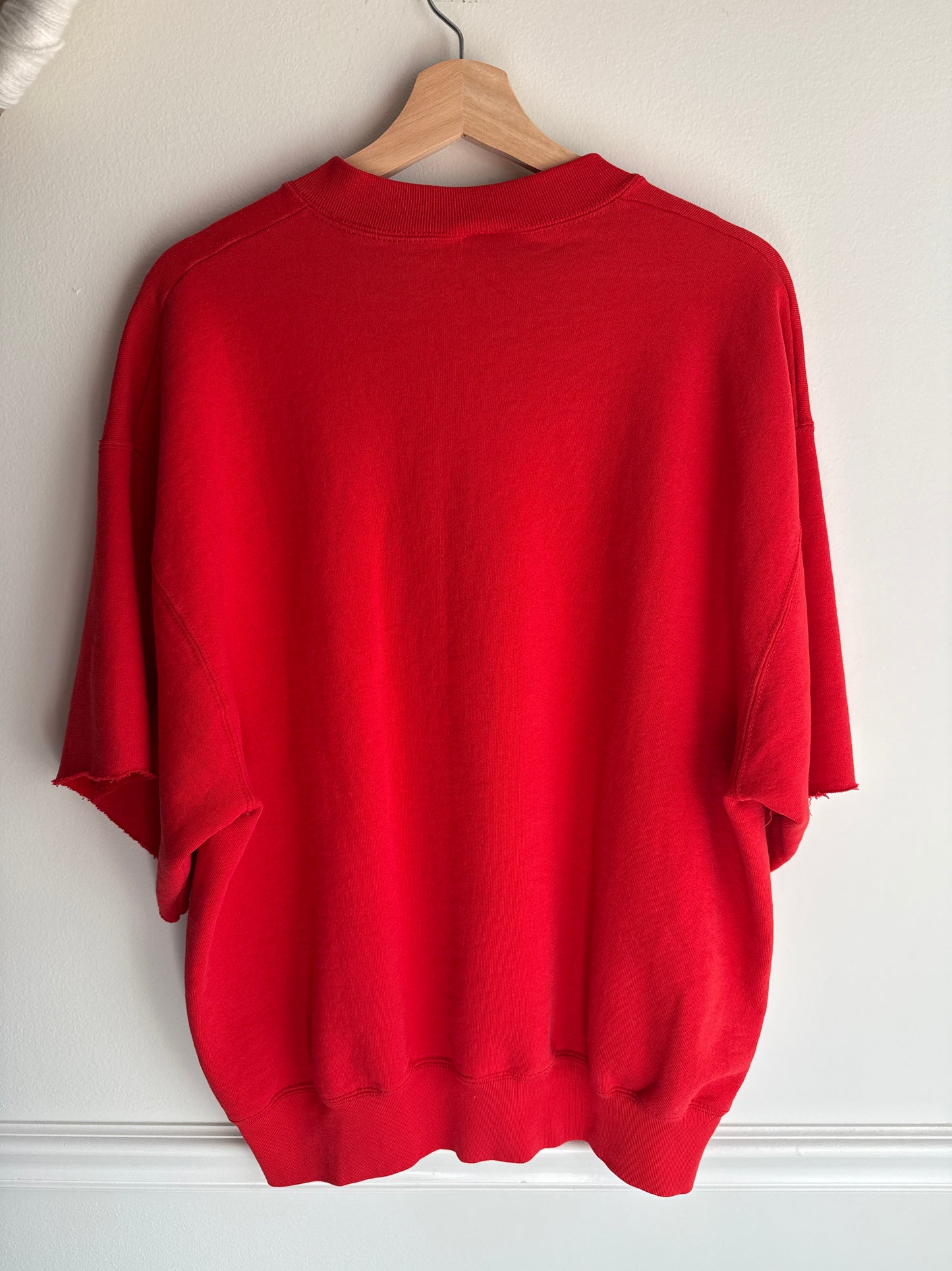 CUT OFF CREWNECK