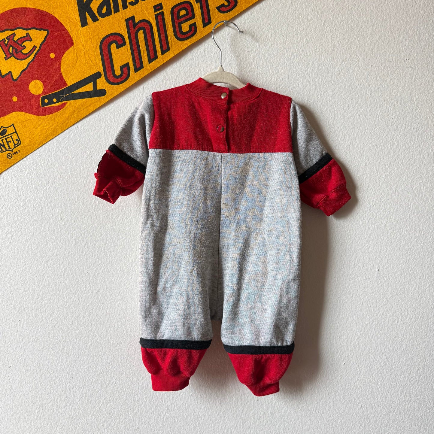 90’s ONESIE (6-9m)
