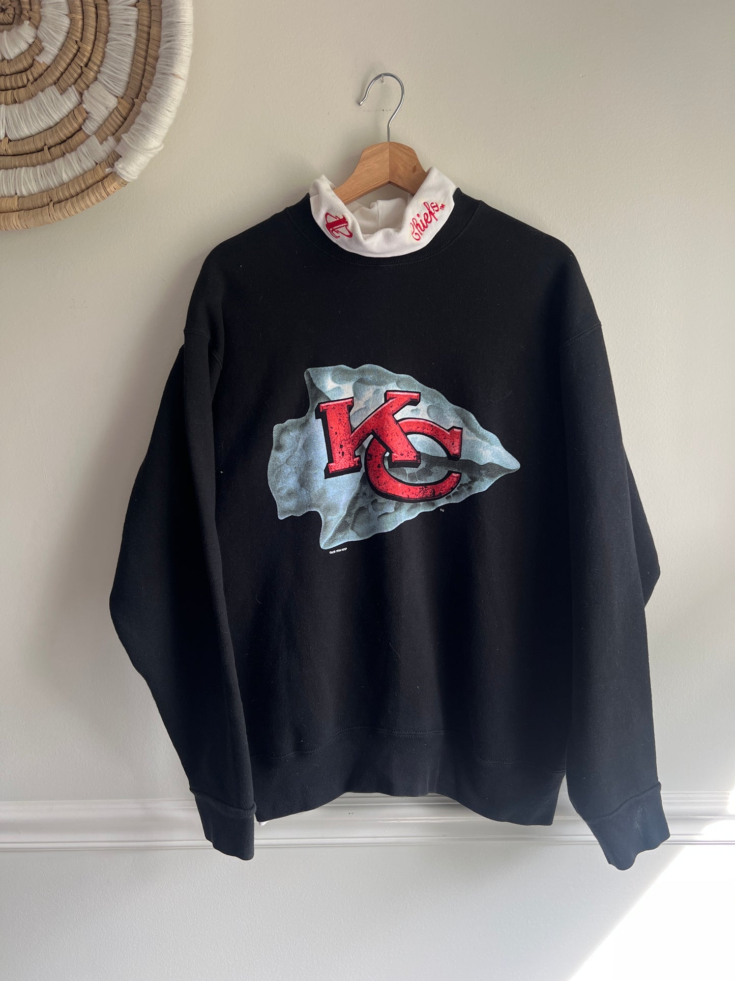 CHIEFS CREWNECK & TURTLENECK